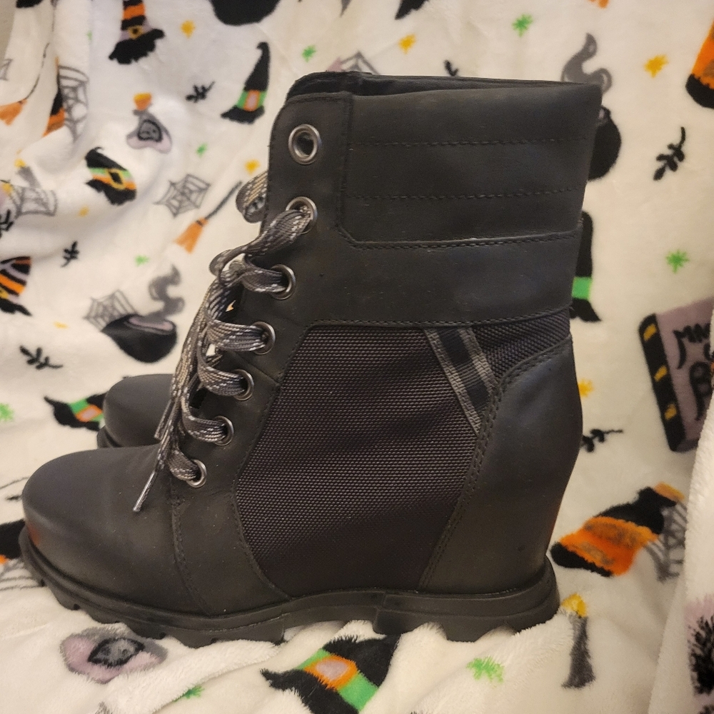 Ladies Sorel Boots
